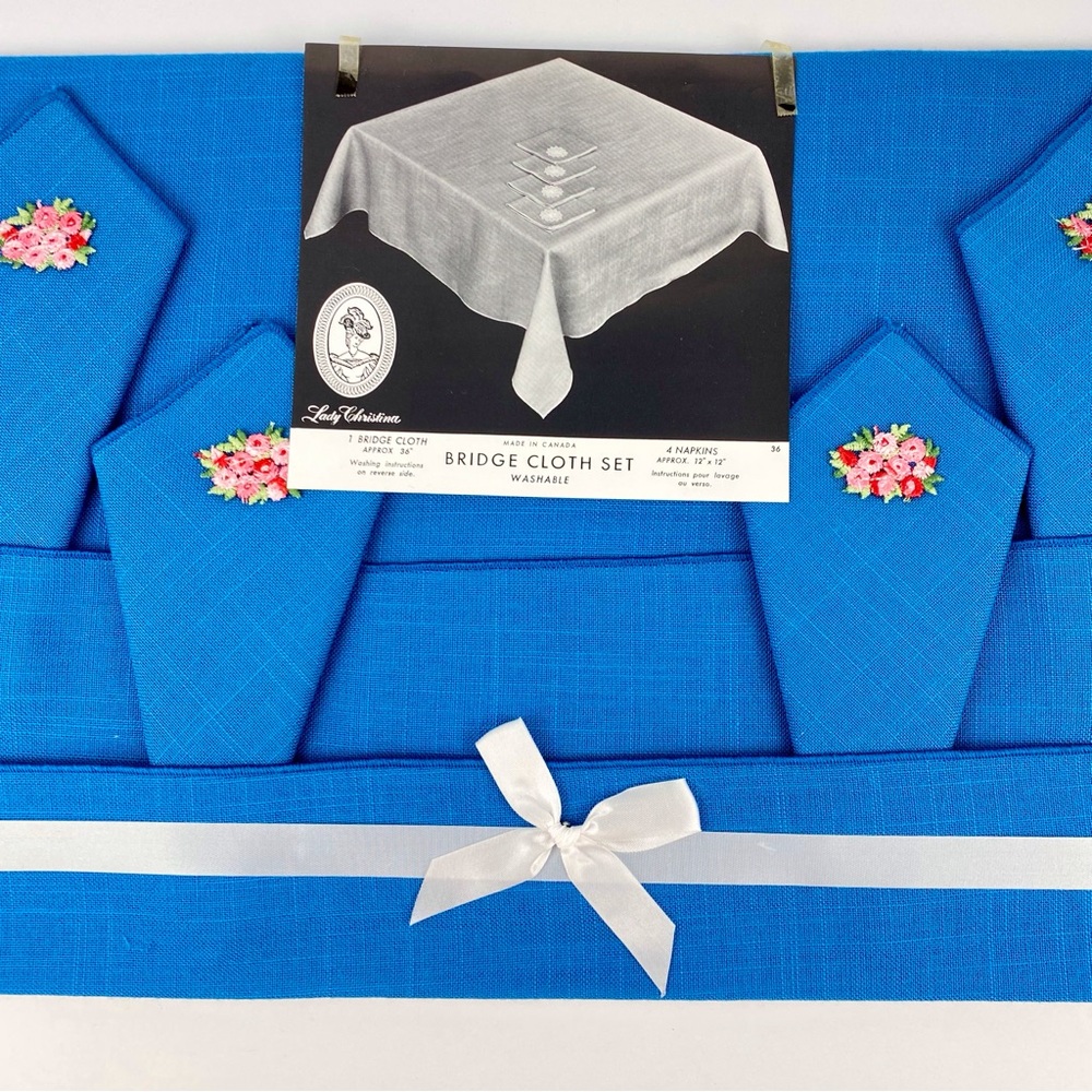Lady Christina VTG  Bridge Tablecloth Set 4 Napkins Unused 36 in Square Blue